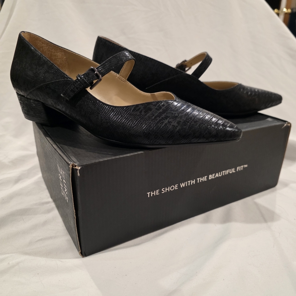 New NATURALIZER Florencia Flat Pumps 10 W Wide
